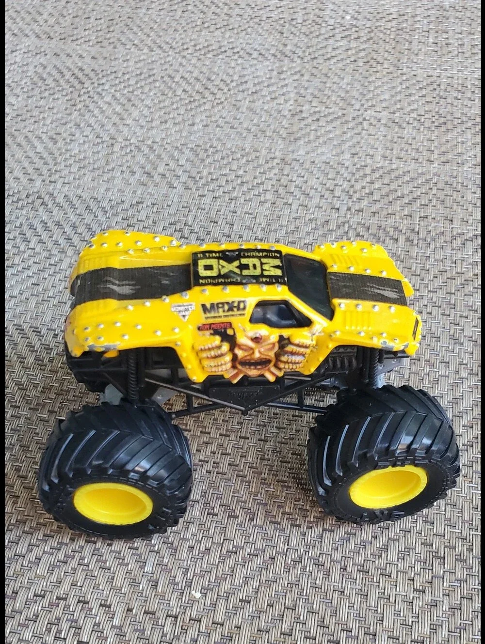 Hot Wheels Monster Jam Trucks 1:64 Scale Mixed Lot of 4 Spinmaster